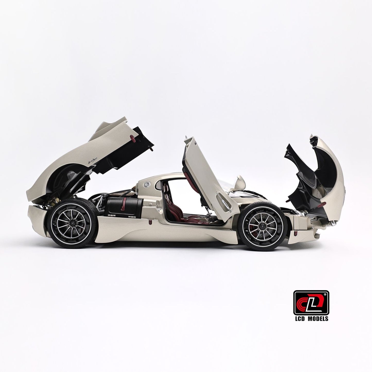 (Pre-Order) LCD Pagani Utopia 1/18