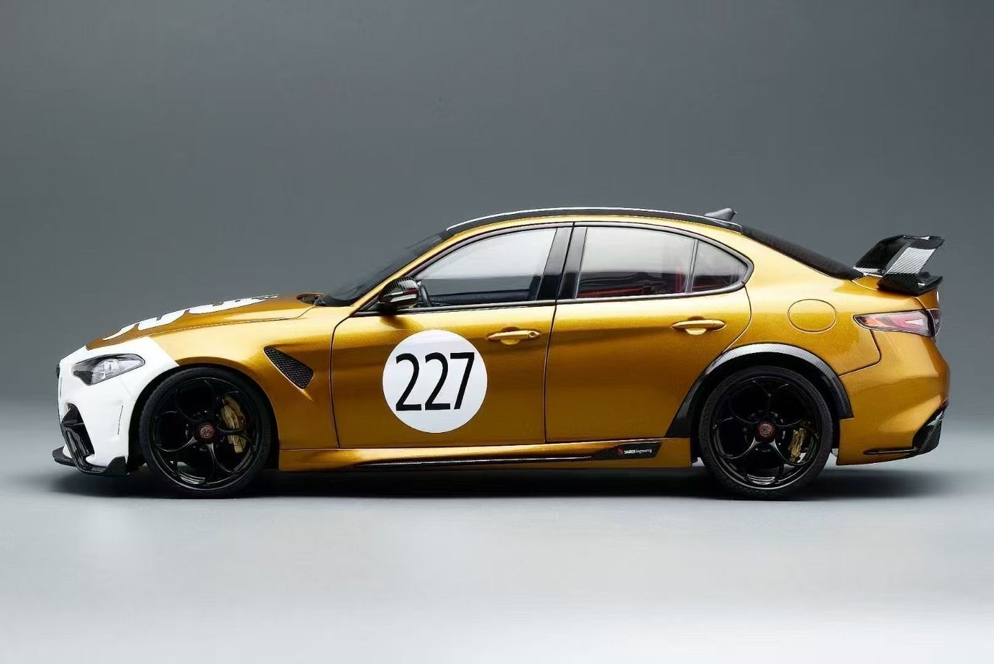 (Pre-Order) MotorHelix 1/18 Alfa Romeo Giulia GTAm