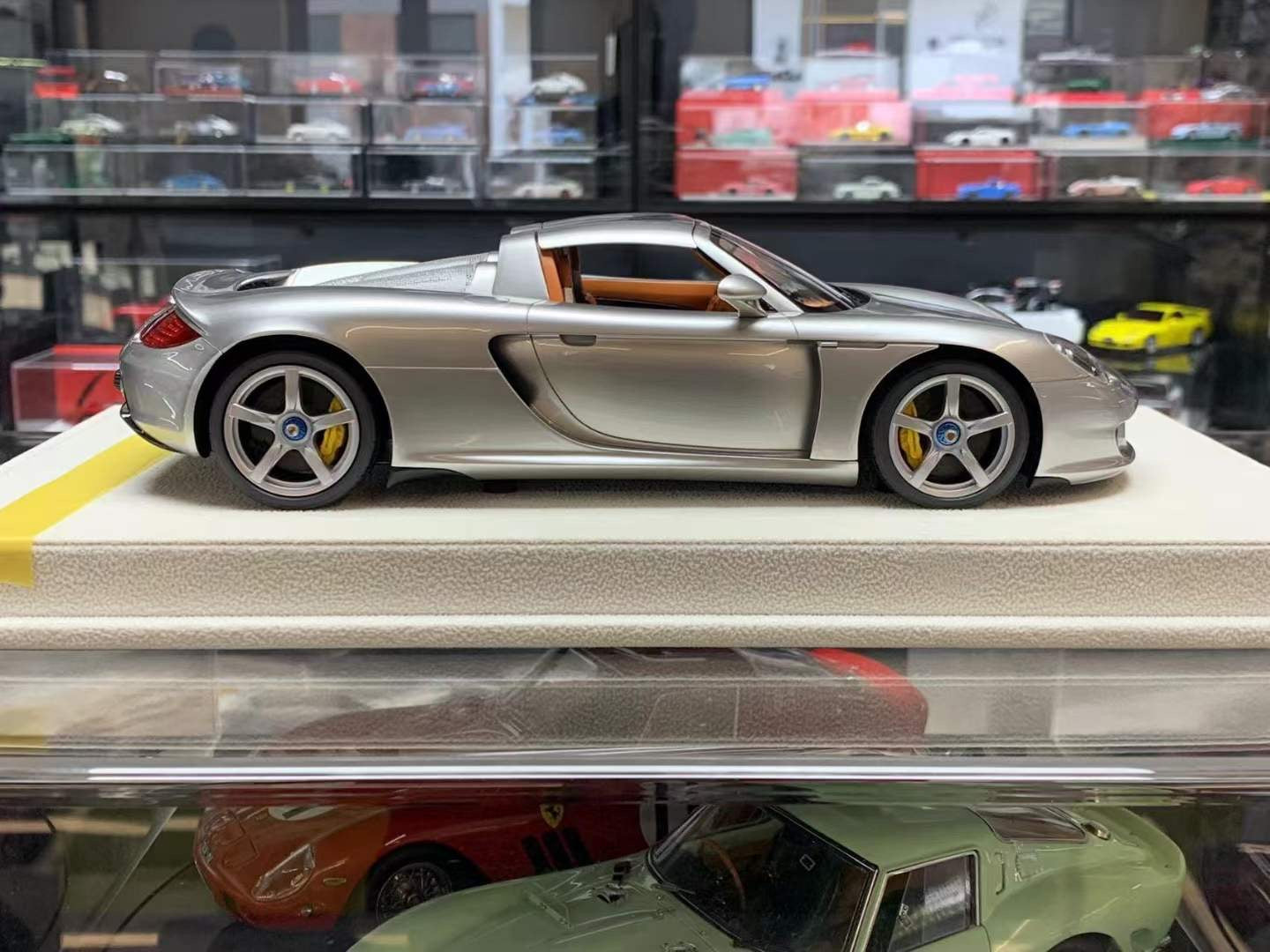 MakeUp Models Carrera GT 1/18
