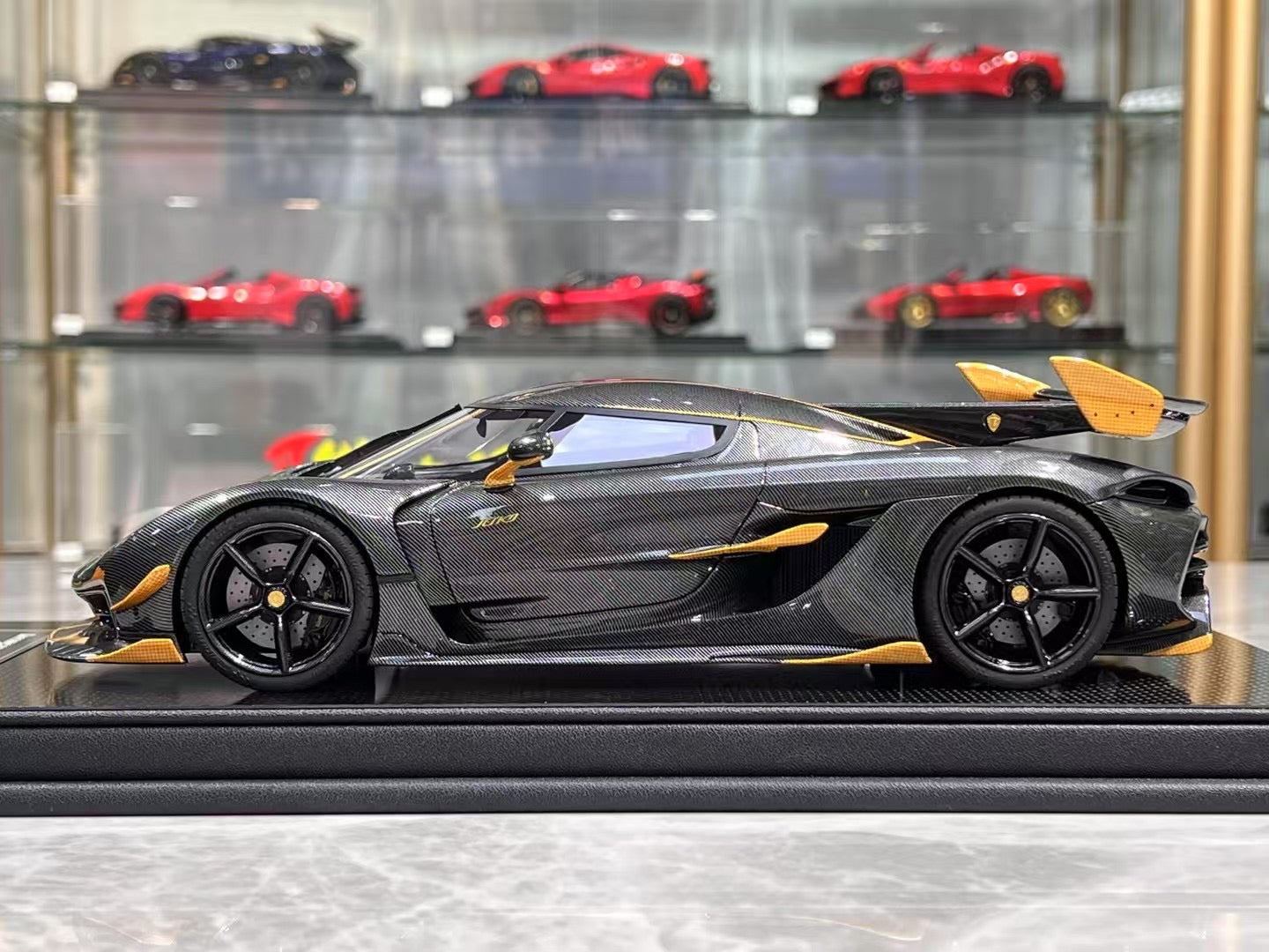 FrontiArt Koenigsegg Jesko 1/18
