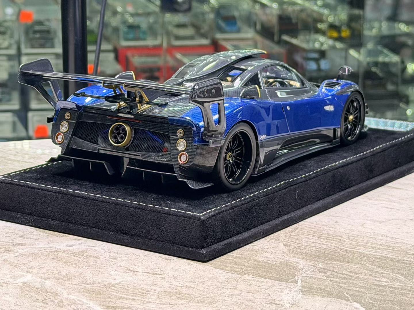 CLEARANCE! Henson & Heaven (HH Models) Zonda Specials 1/18