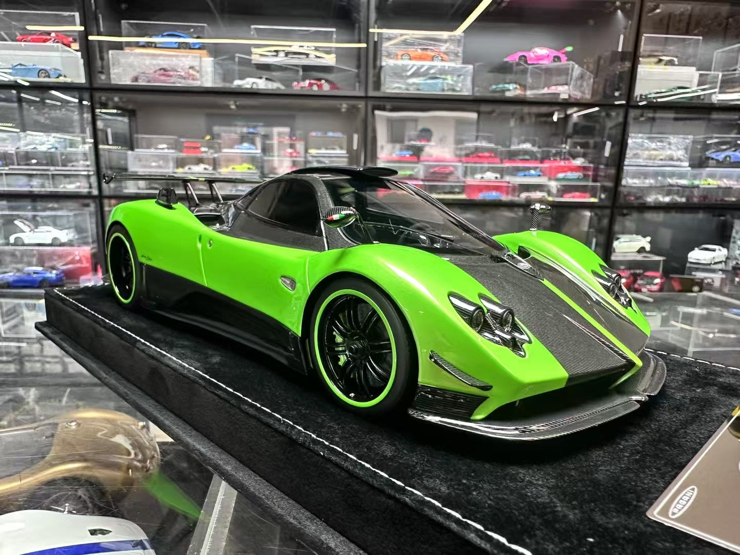(HH Models) Henson & Heaven Zonda Cinque 1/18