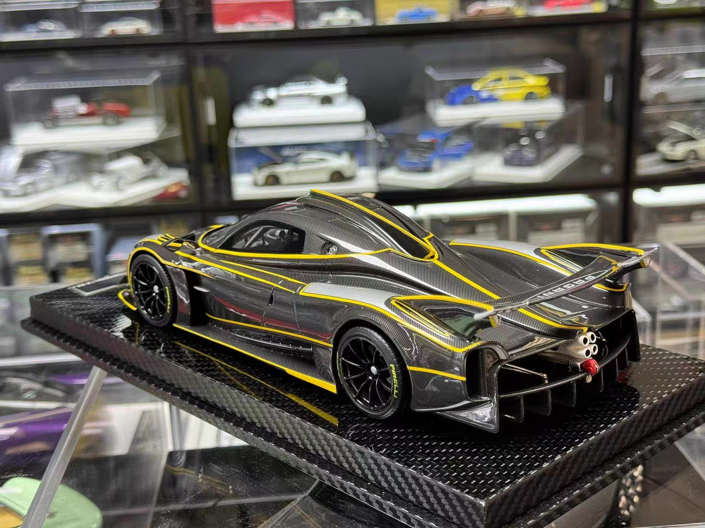 VIP Models Pagani Huayra R 1/18.