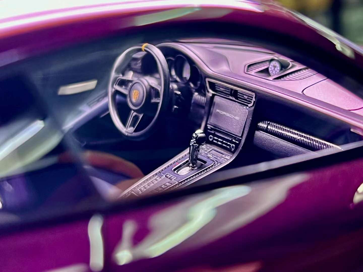 MakeUp 1/18 Porsche 911 GT3RS