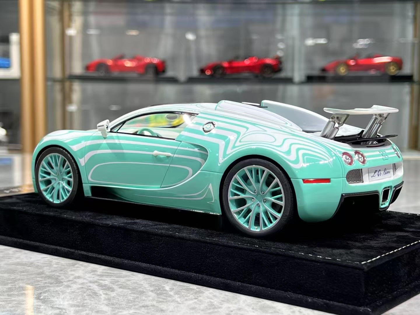 Henson & Heaven (HH) Bugatti Veyron 1/18