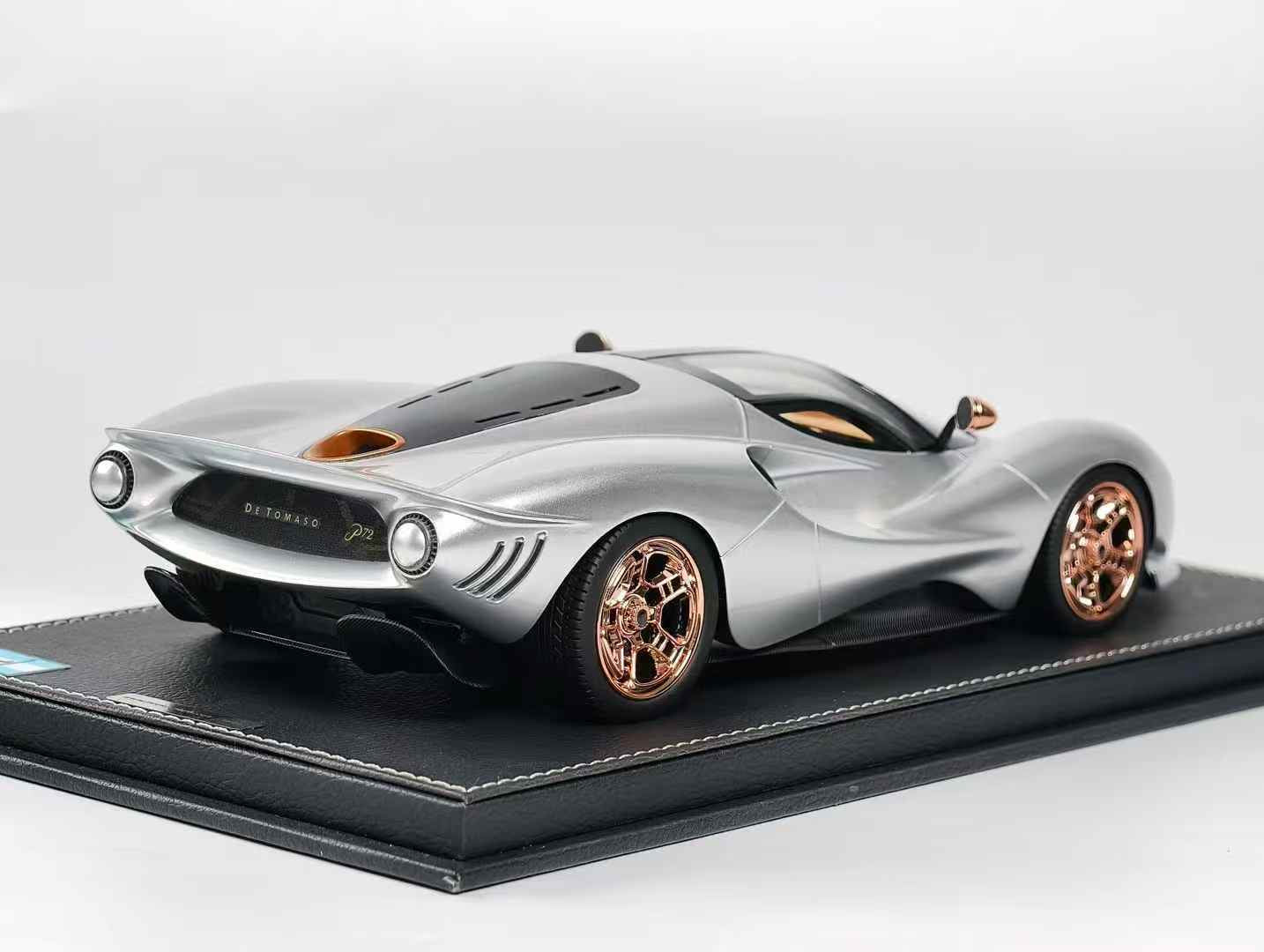 Peako Models De Tomaso P72 1/18