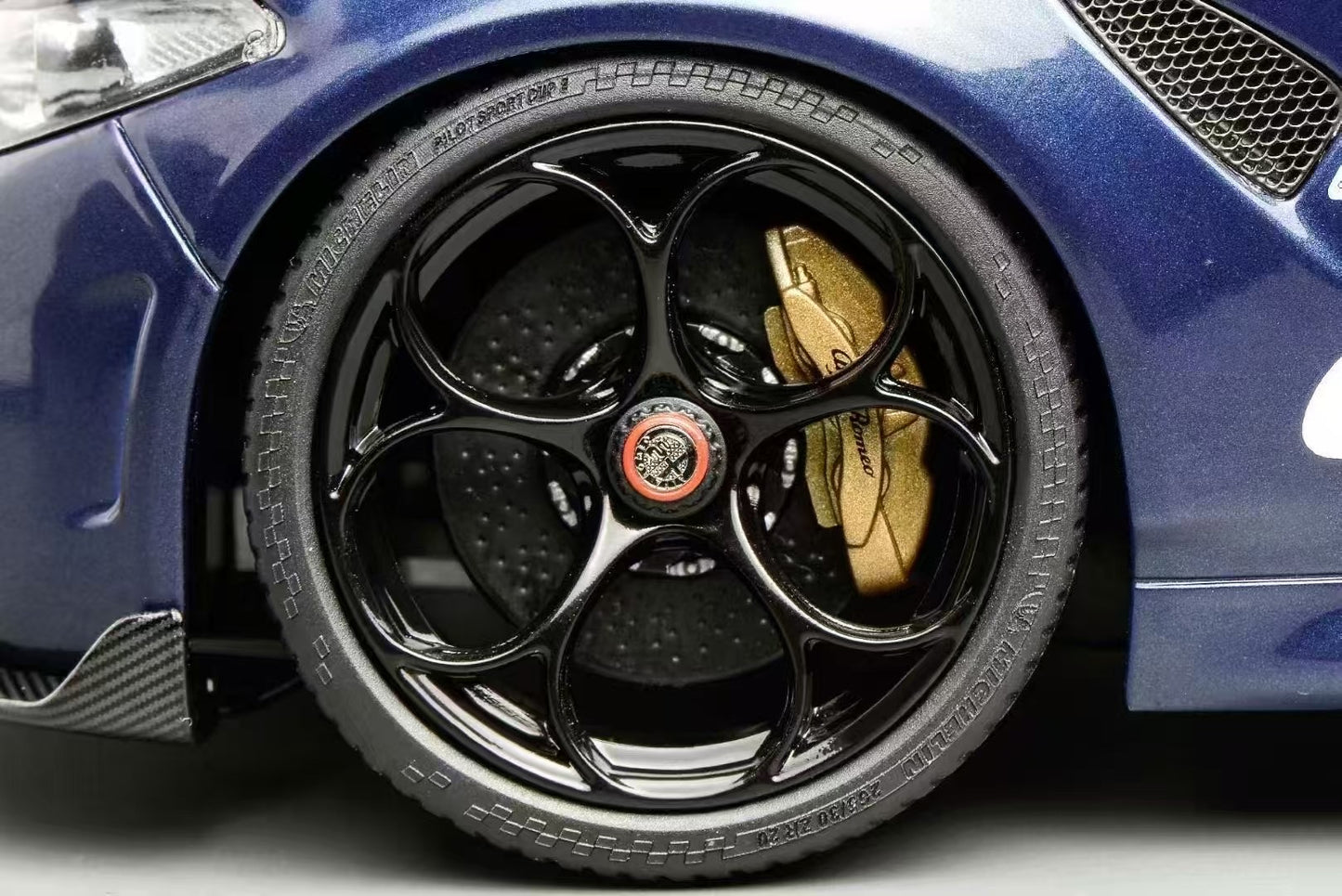 (Pre-Order) MotorHelix 1/18 Alfa Romeo Giulia GTAm