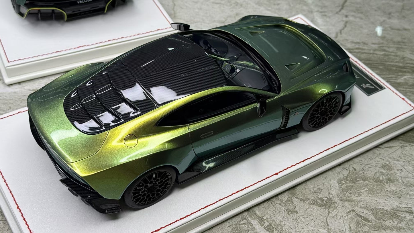 Runner Aston Valour 1/18