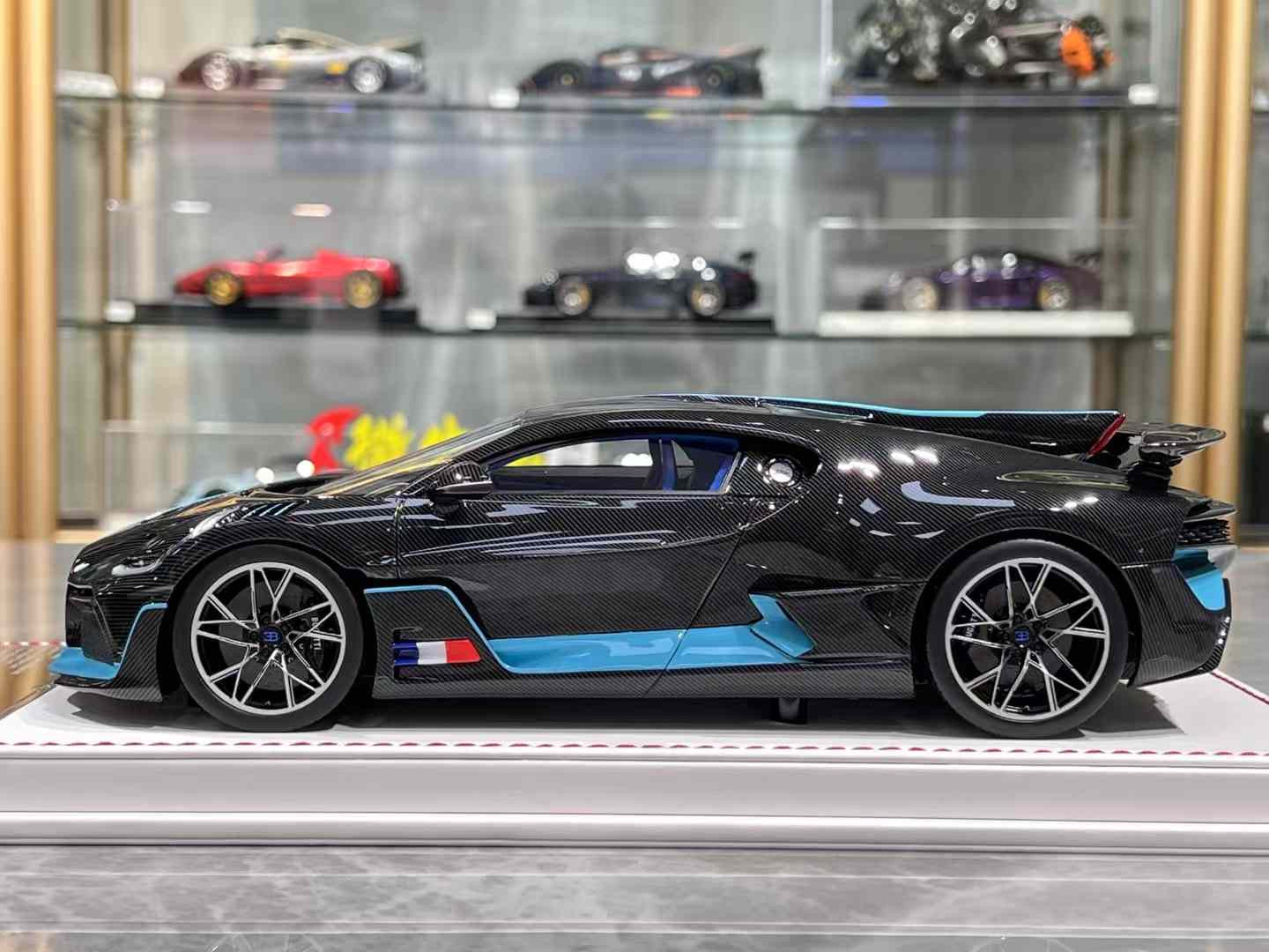 F.C Models Bugatti Divo 1/18 (White Base)