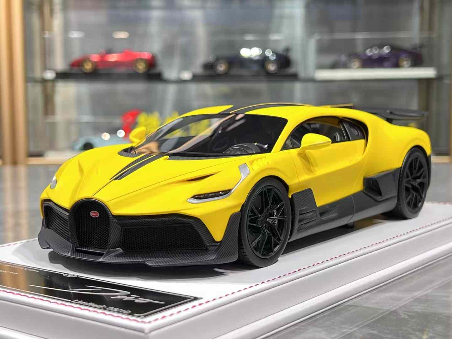 F.C Models Bugatti Divo 1/18 (White Base)