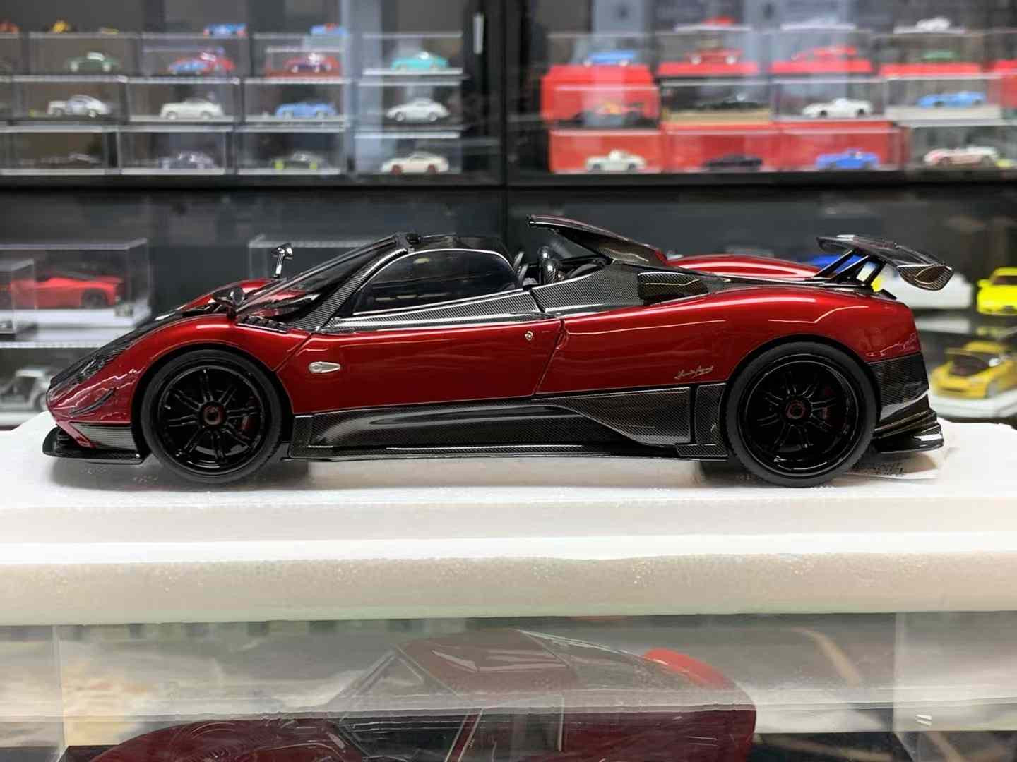 Almost Real Pagani Zonda Cinque Roadster 1/18
