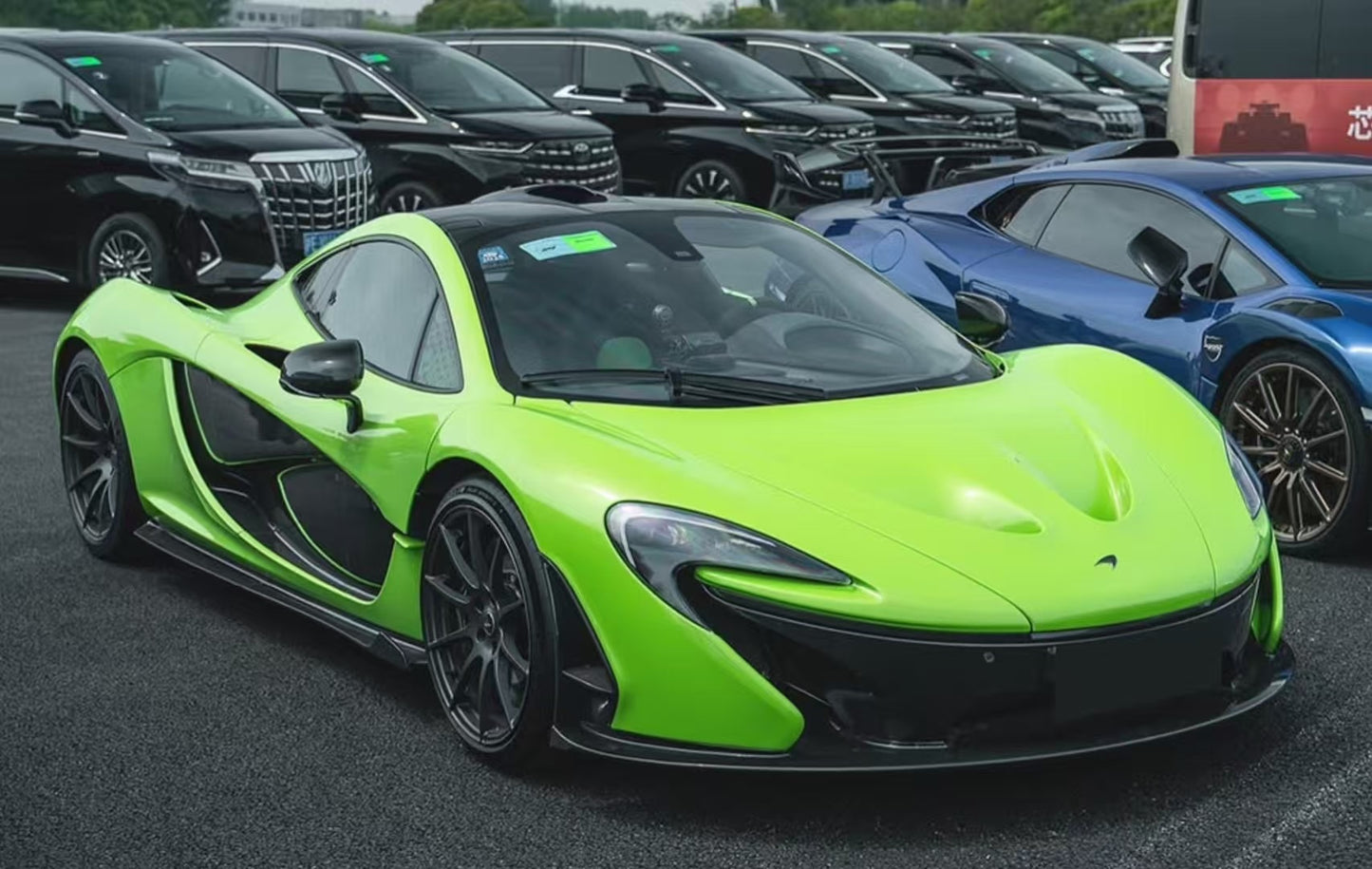 Dino Models McLaren P1 1/18 (White Base)