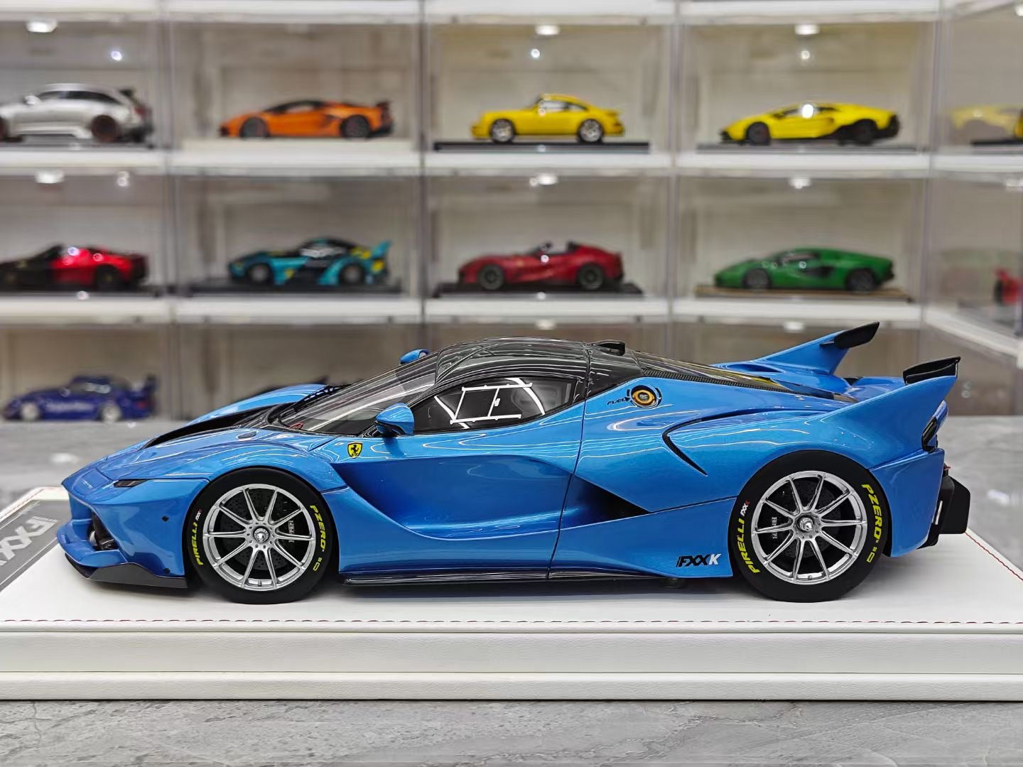 CE Models FXXK 1/18