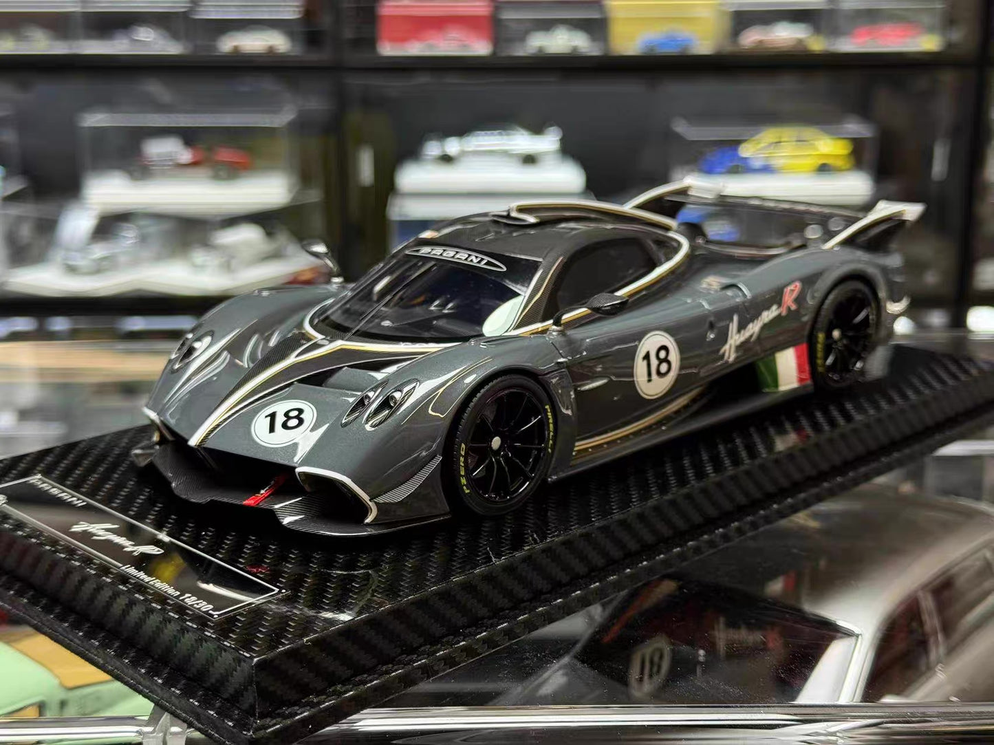 VIP Models Pagani Huayra R 1/18.