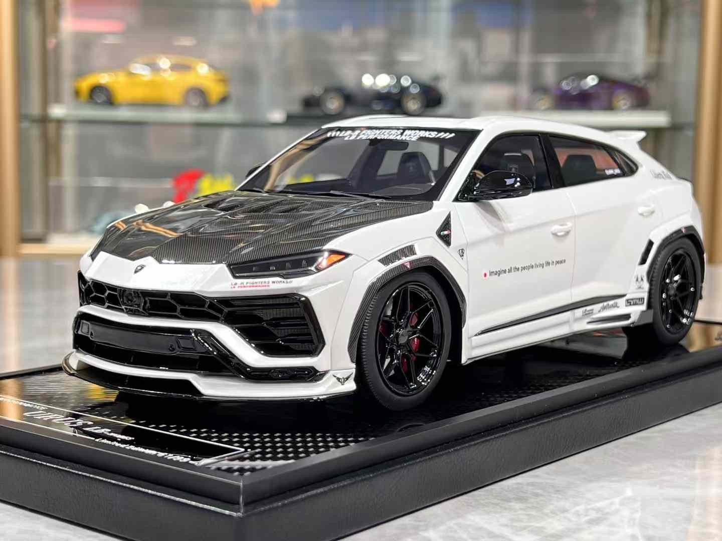 VIP Models Lamborghini Urus 1/18