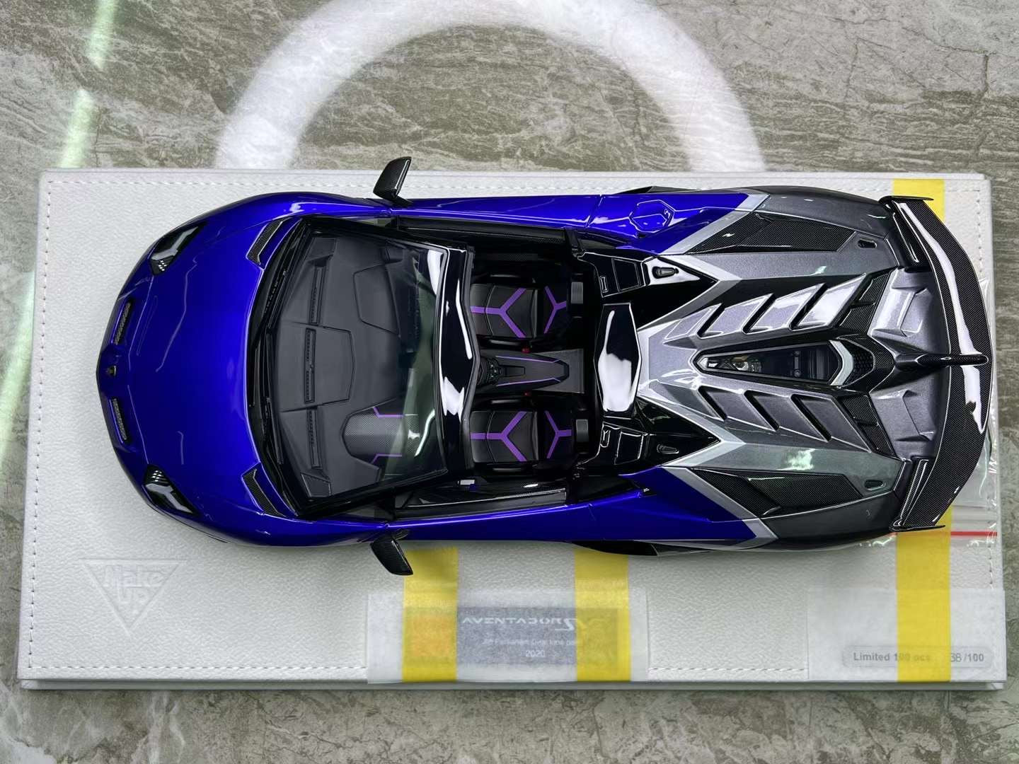 MakeUp 1/18 SVJ Roadster Ad Persona