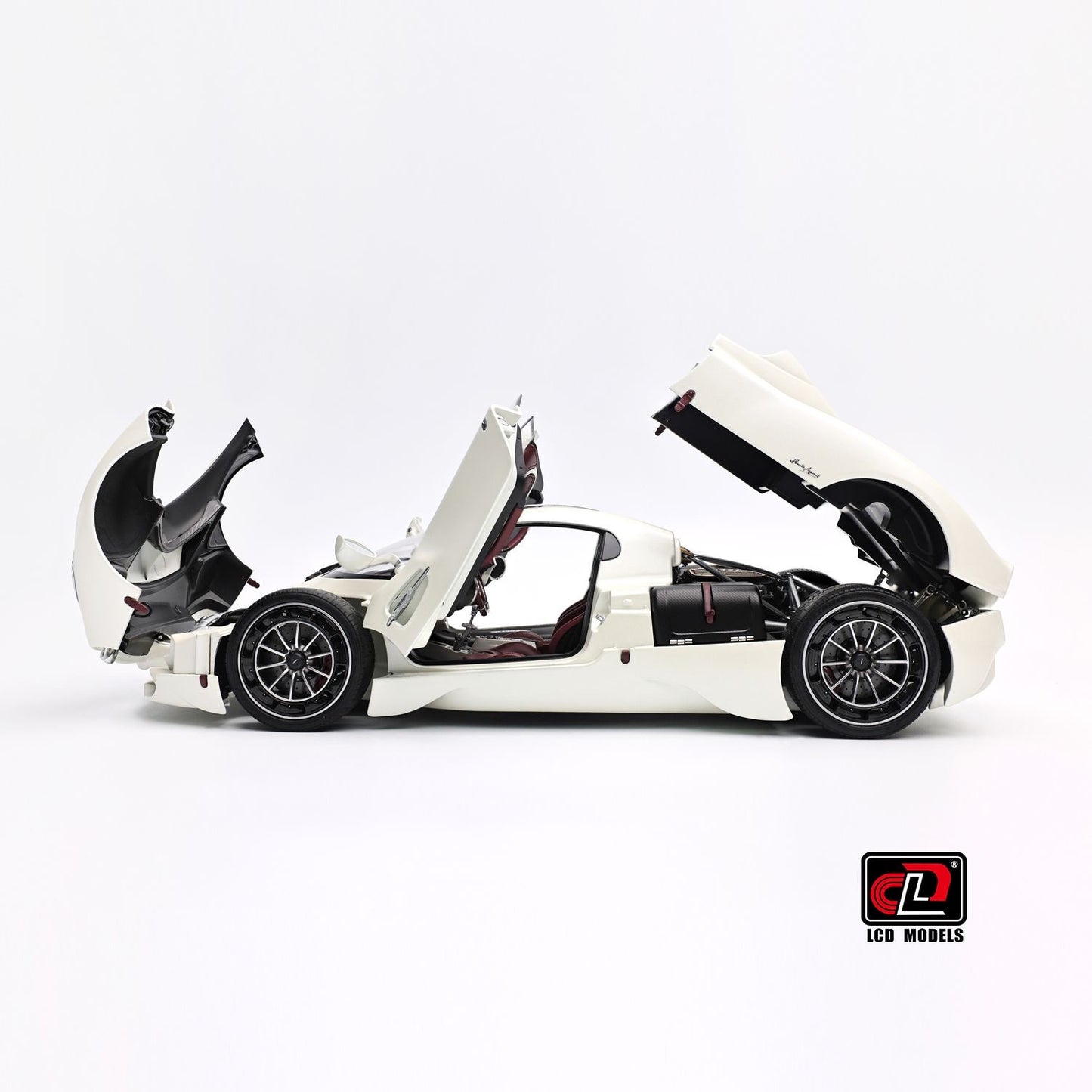 (Pre-Order) LCD Pagani Utopia 1/18