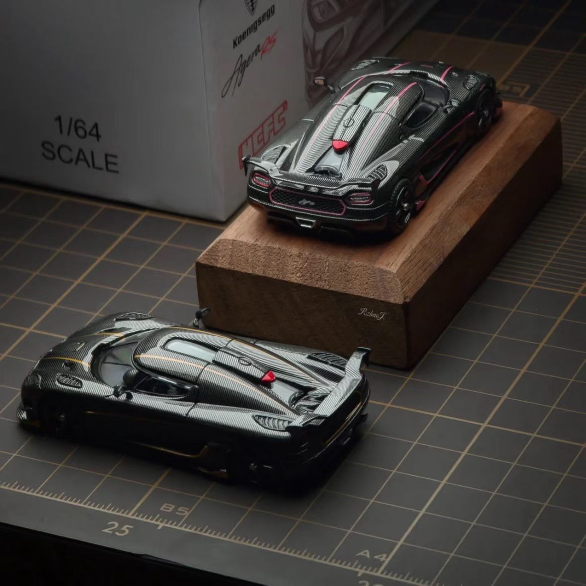 CE (Custom Edition) Agera RS 1/64