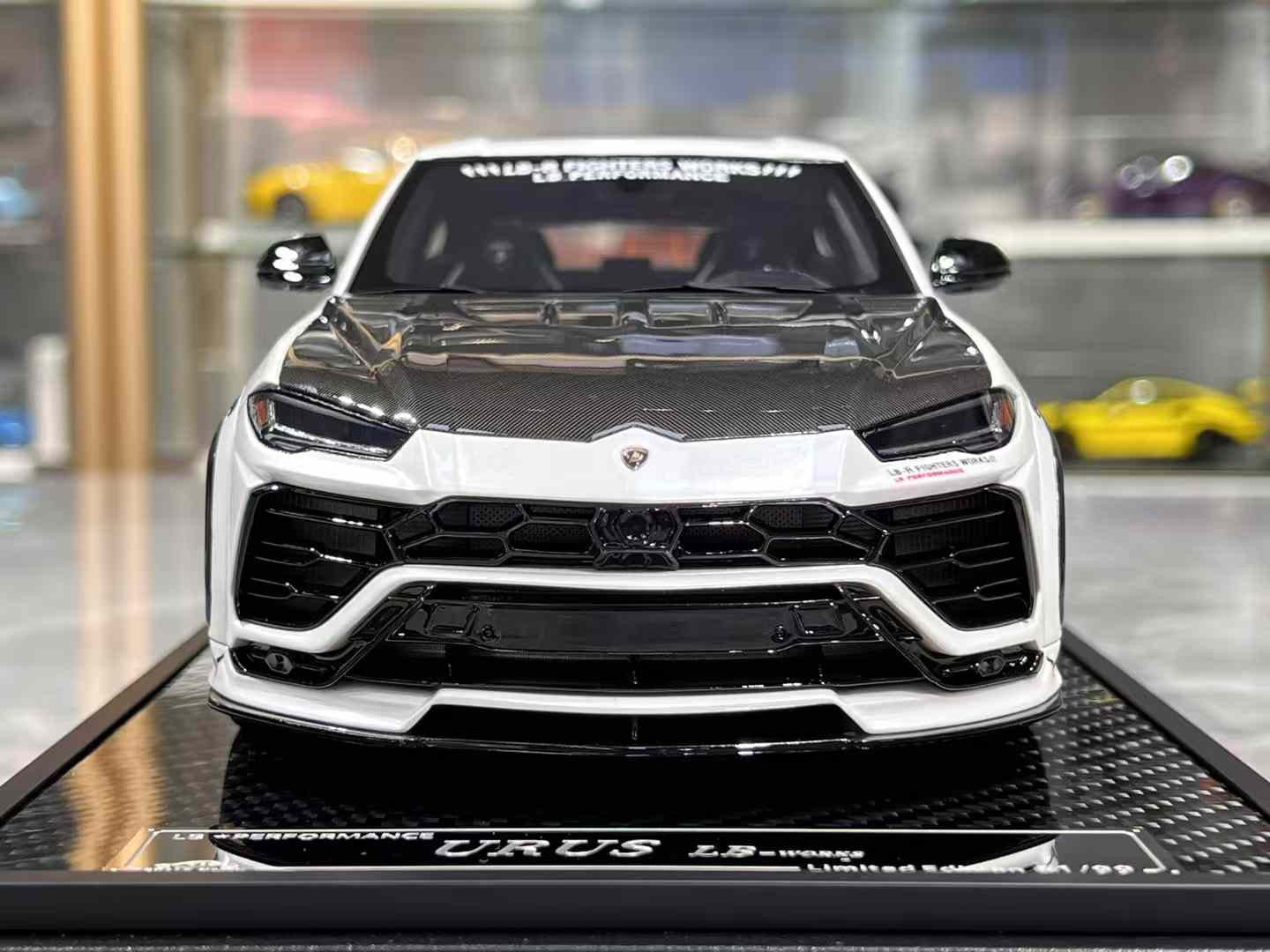 VIP Models Lamborghini Urus 1/18