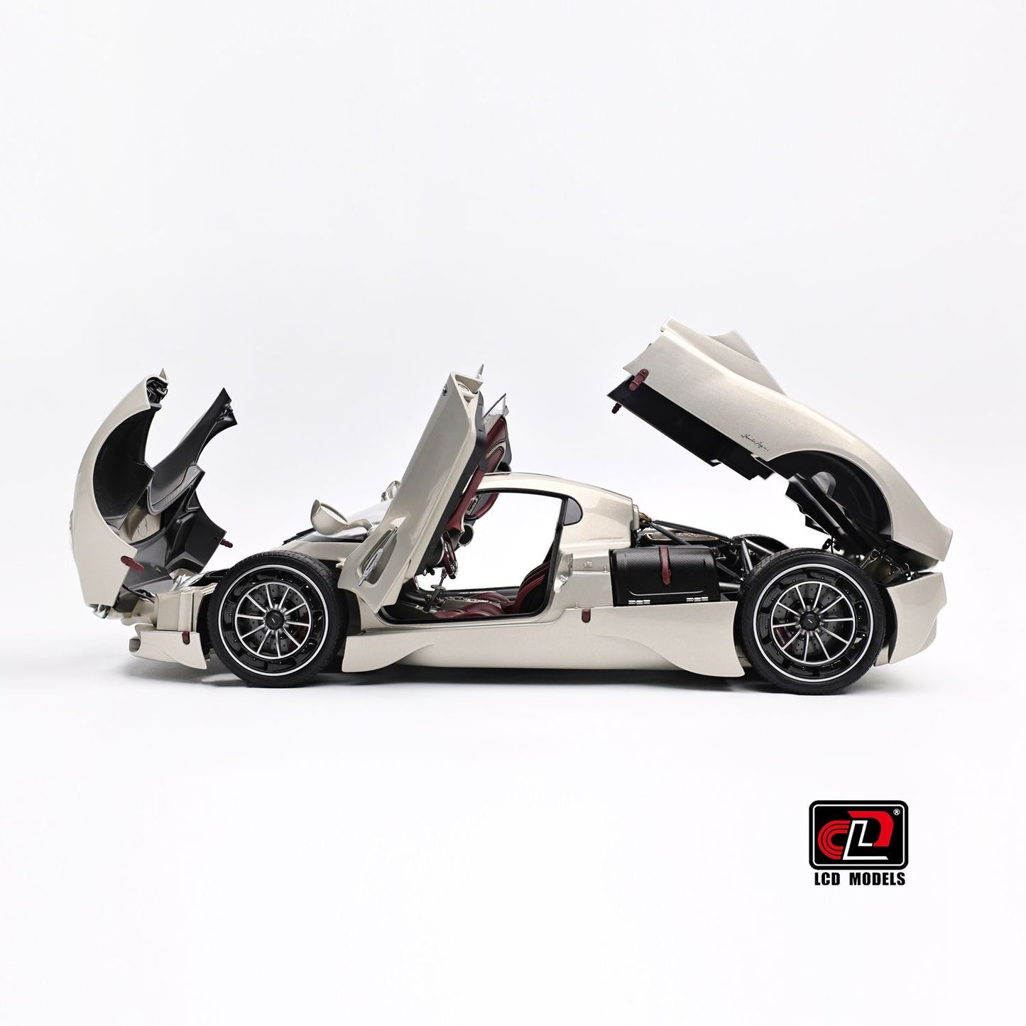 (Pre-Order) LCD Pagani Utopia 1/18