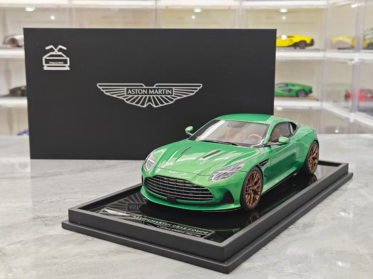 (Pre-Order)MotorHelix Aston Martin DB12 1/18
