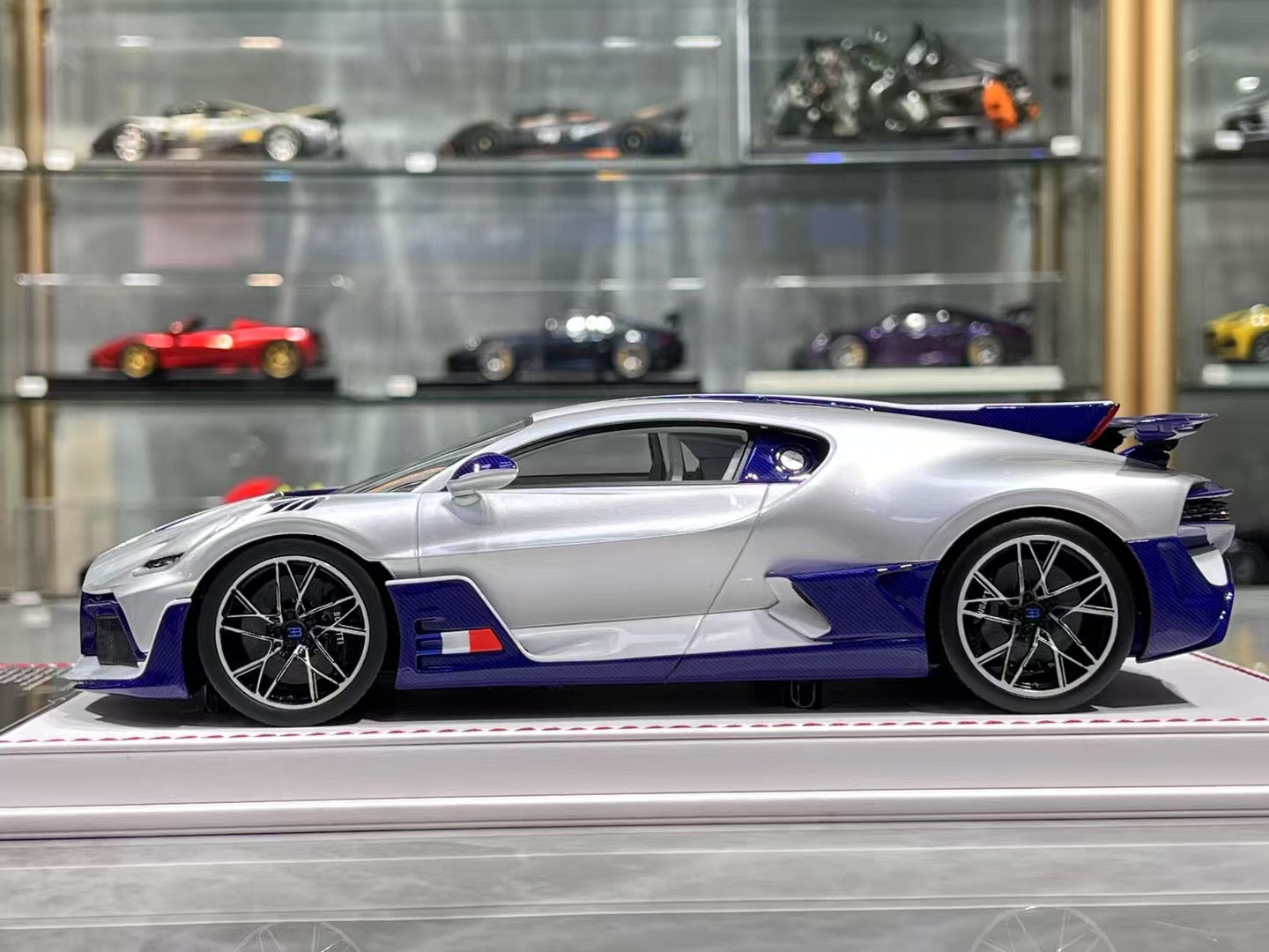 F.C Models Bugatti Divo 1/18 (White Base)