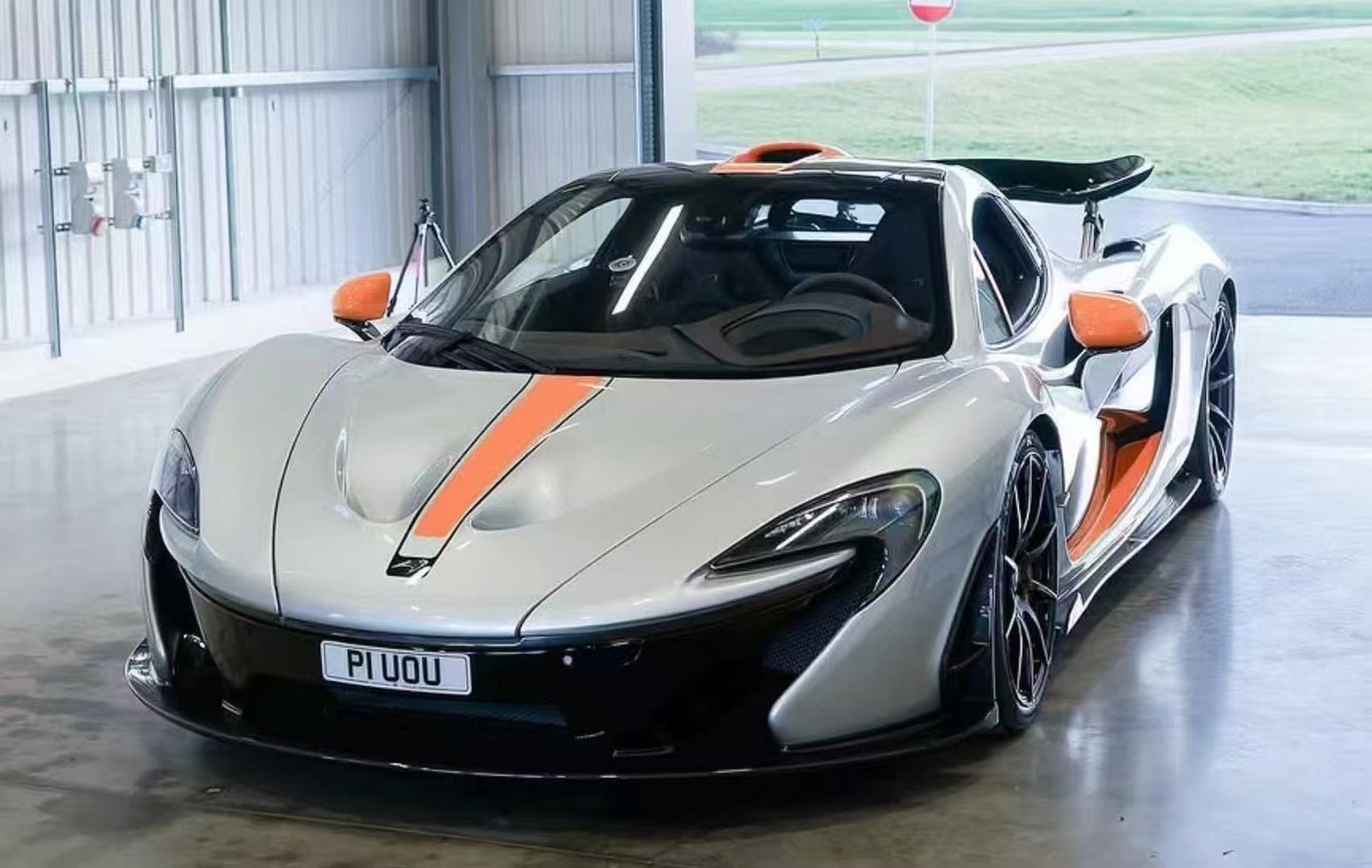 Dino Models McLaren P1 1/18 (White Base)