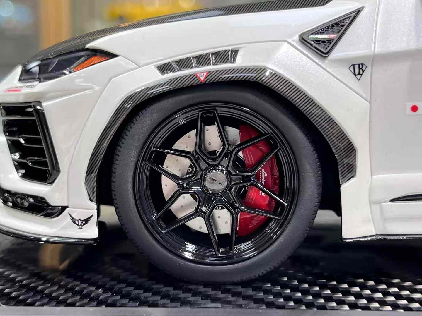 VIP Models Lamborghini Urus 1/18