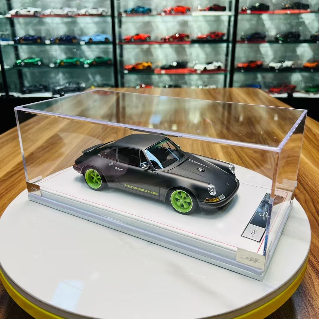 Ivy Models 911 Singer 1/18