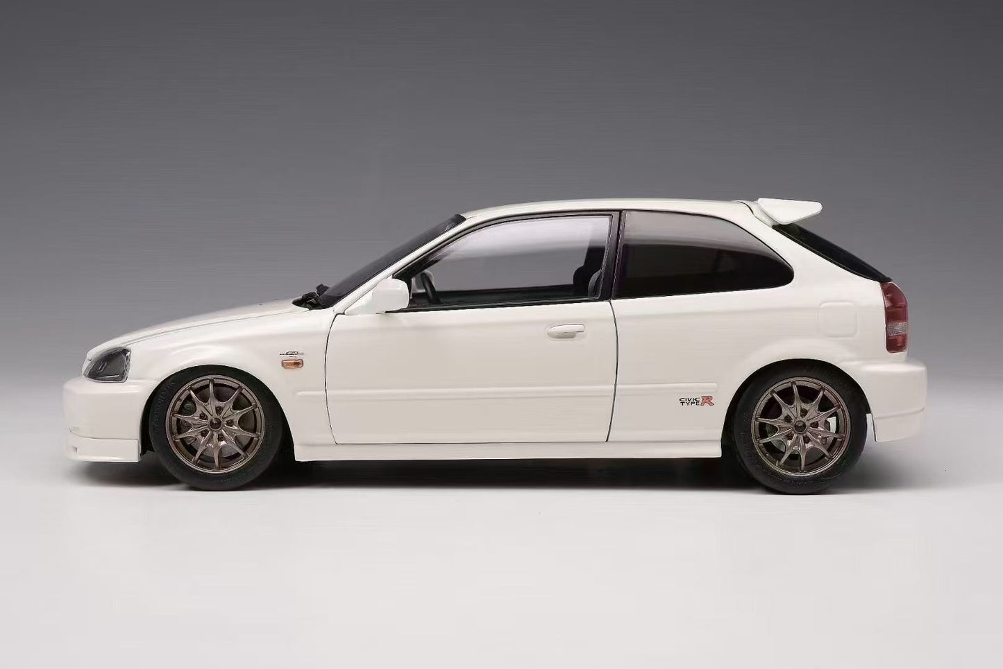 MotorHelix Honda EK9 exhibition version 1/18