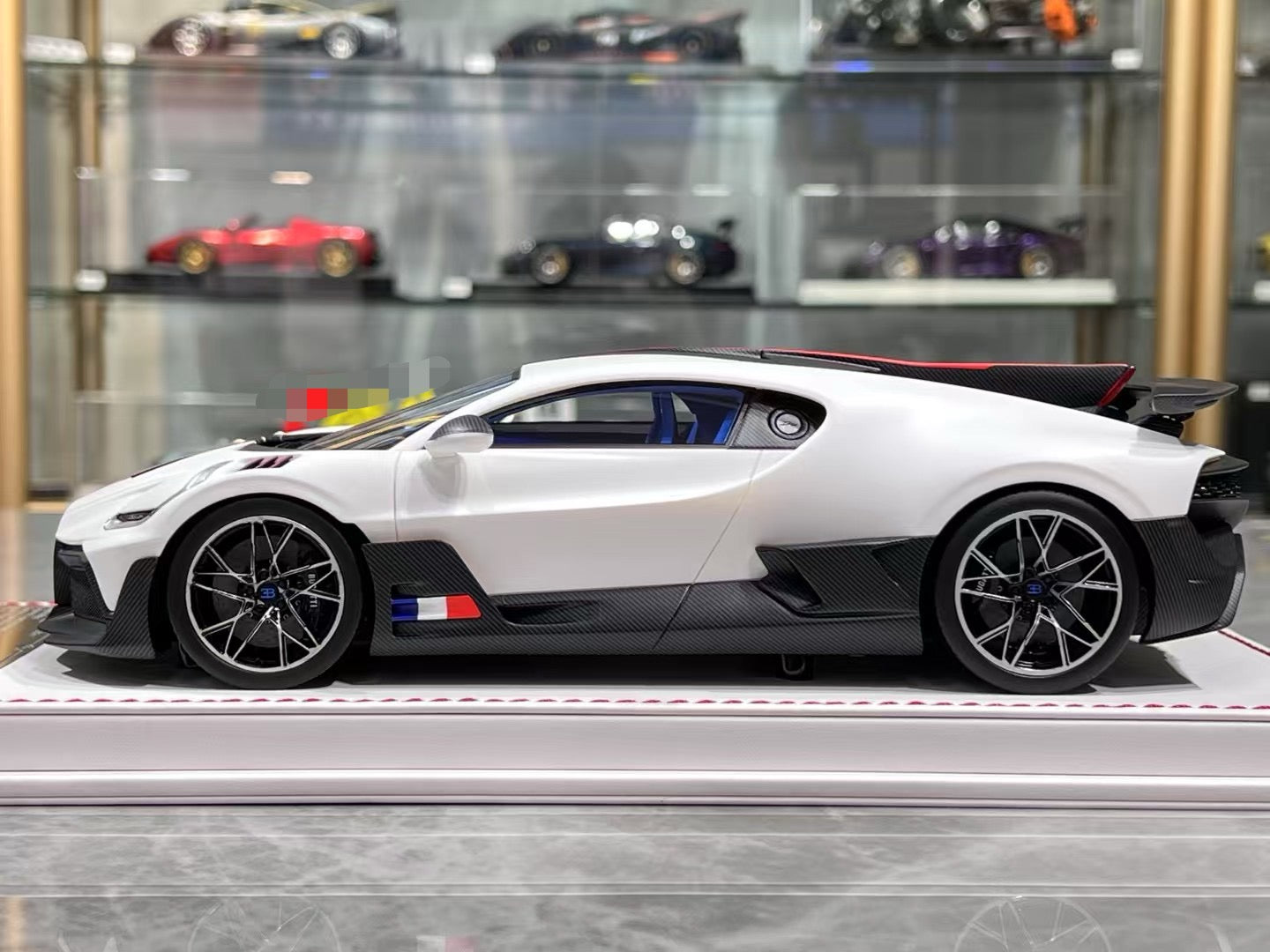 F.C Models Bugatti Divo 1/18 (White Base)