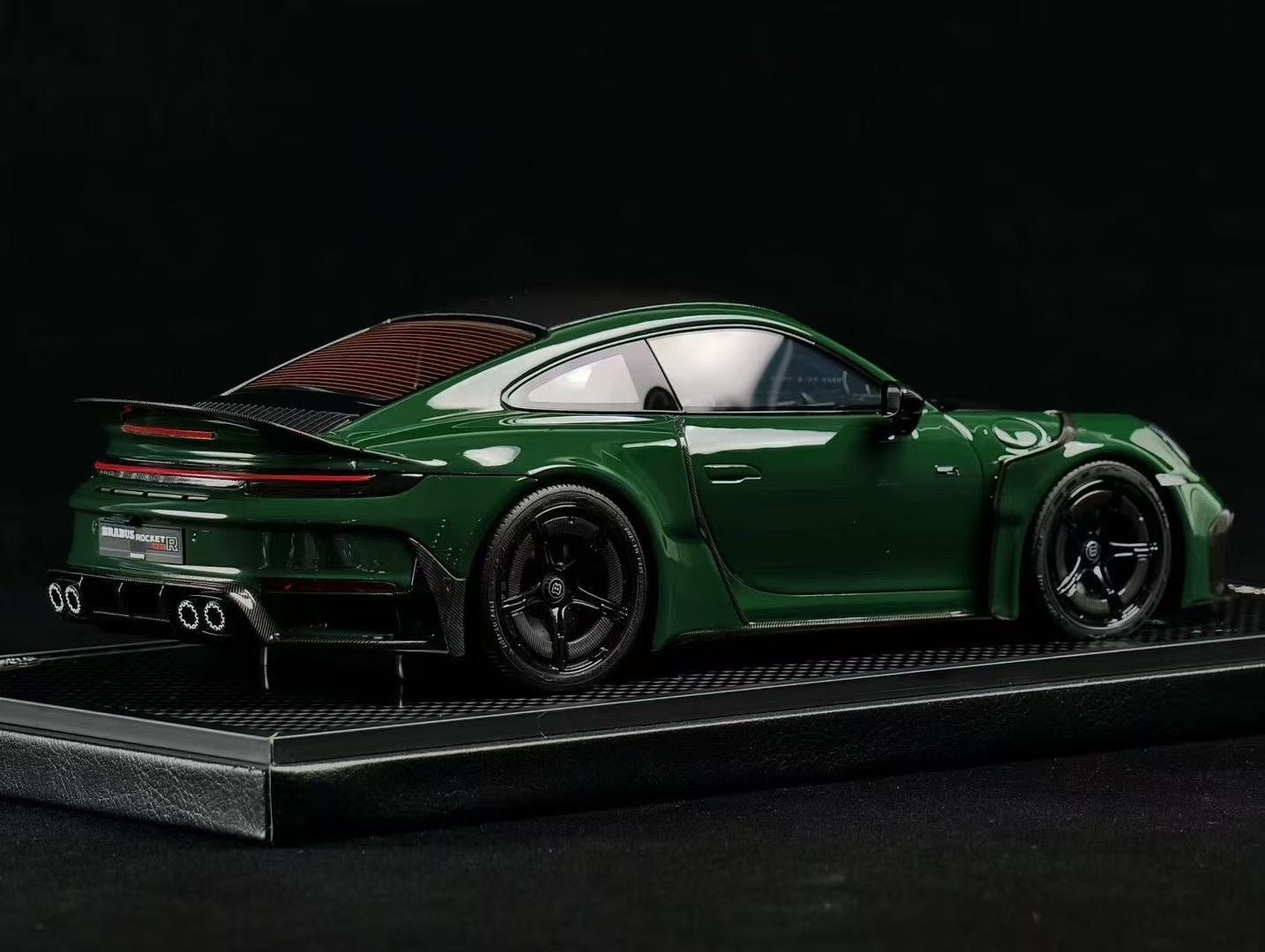 (Pre-Order) VIP Models Brabus Rocket 900R 1/18