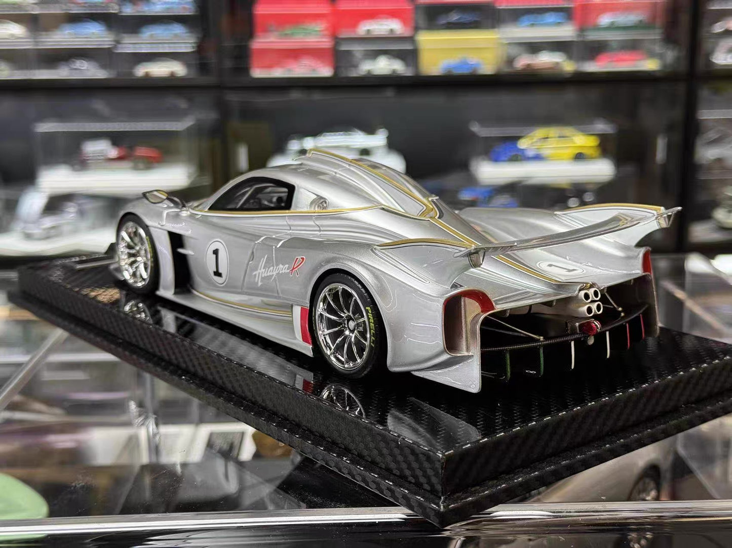 VIP Models Pagani Huayra R 1/18.