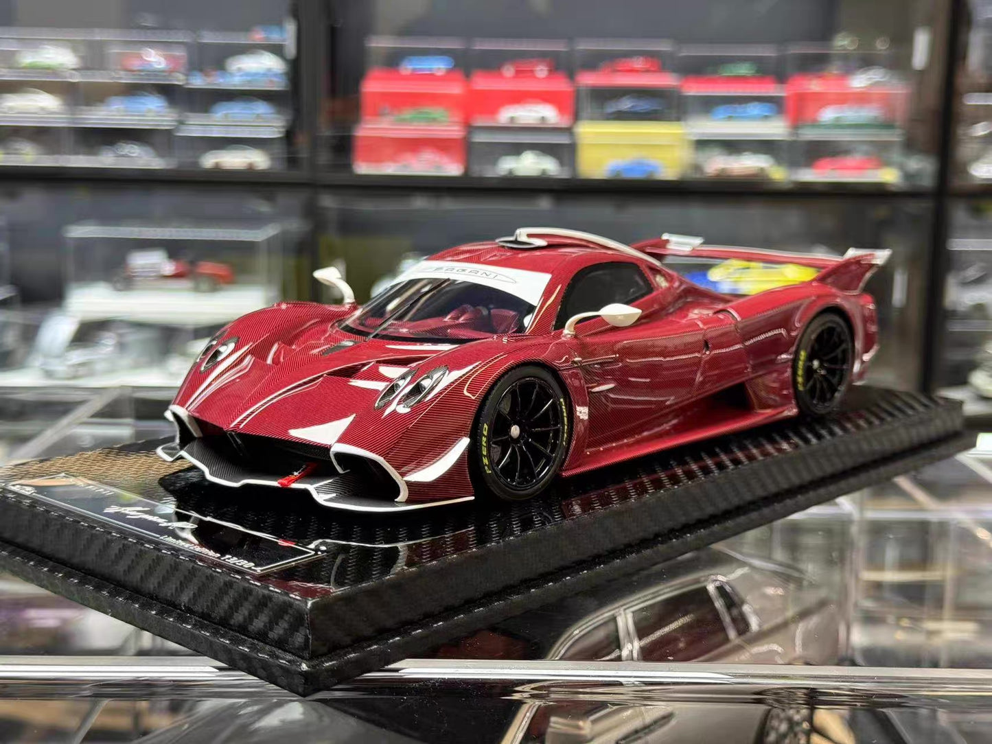 VIP Models Pagani Huayra R 1/18.