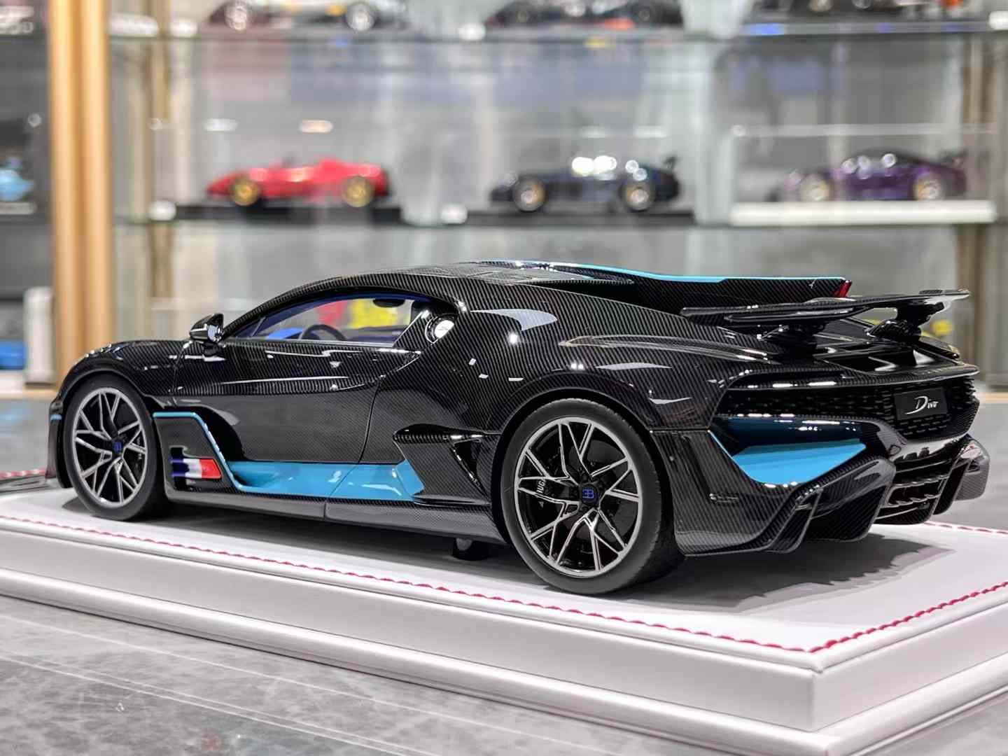 F.C Models Bugatti Divo 1/18 (White Base)