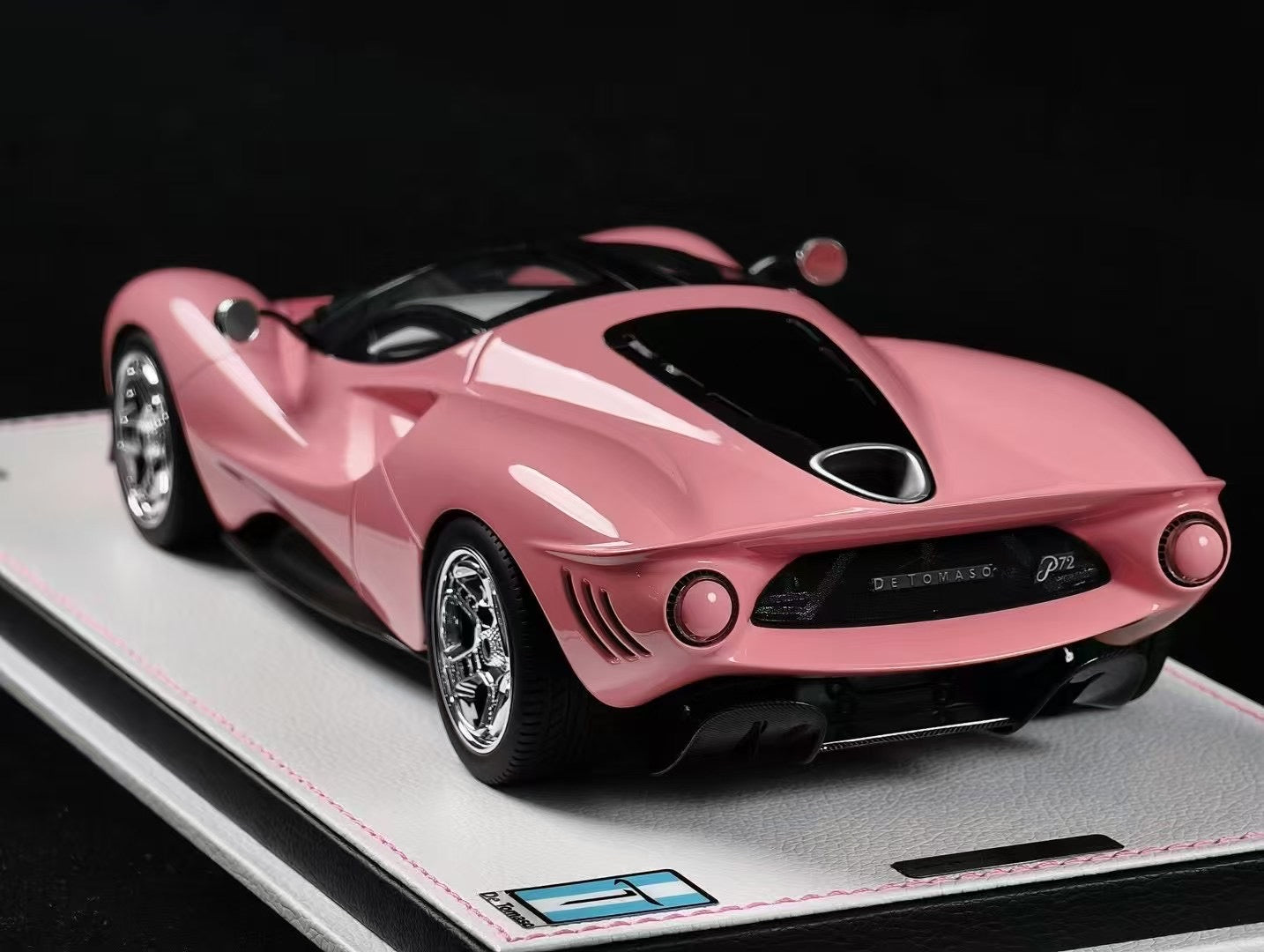 Peako Models DeTomaso P72 1/18