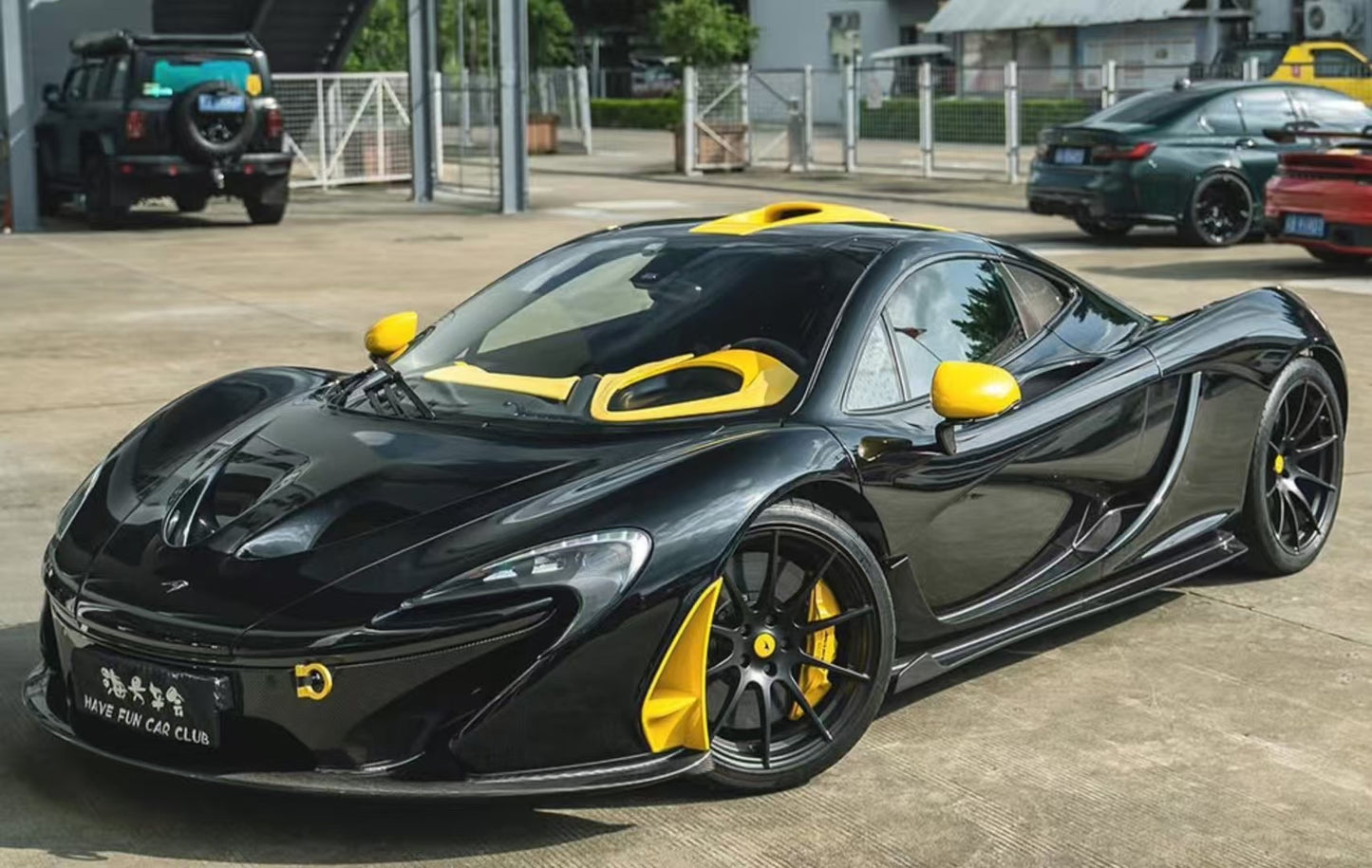 Dino Models McLaren P1 1/18 (White Base)