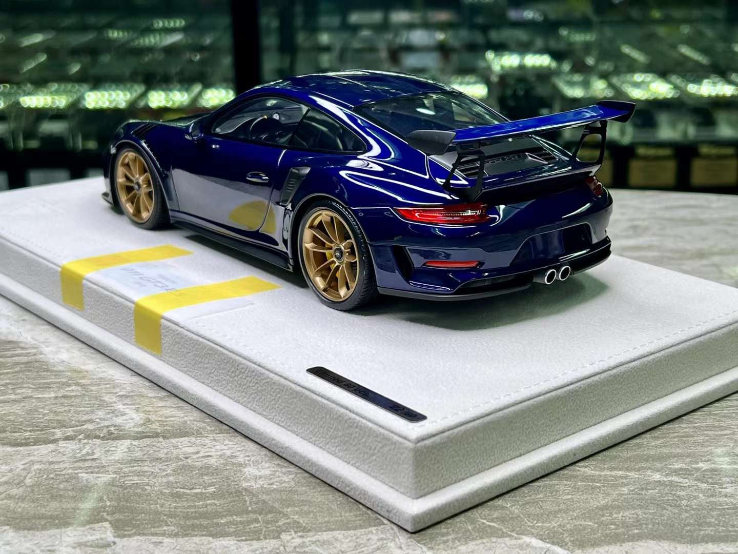 MakeUp 1/18 Porsche 911 GT3RS
