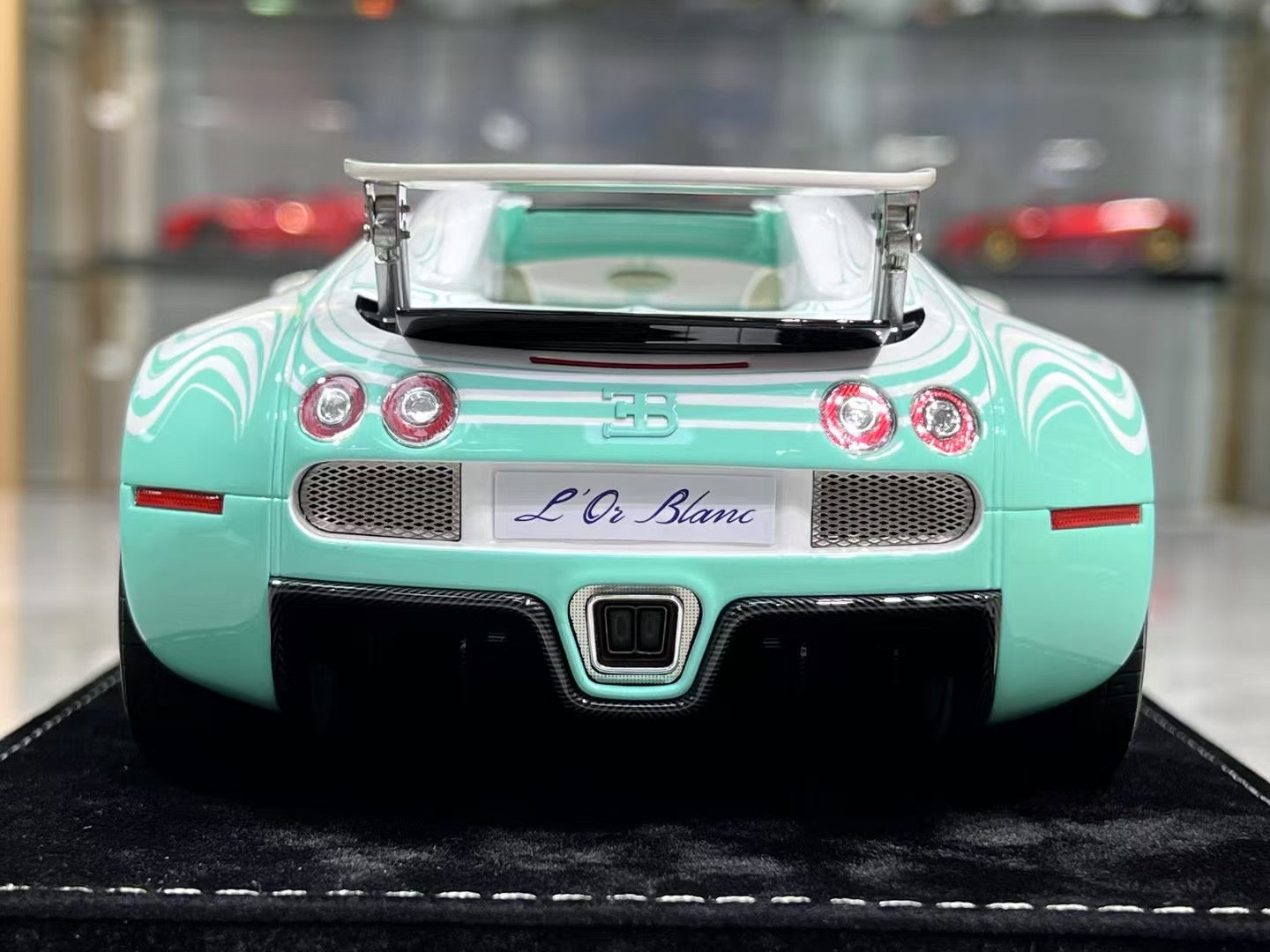 Henson & Heaven (HH) Bugatti Veyron 1/18