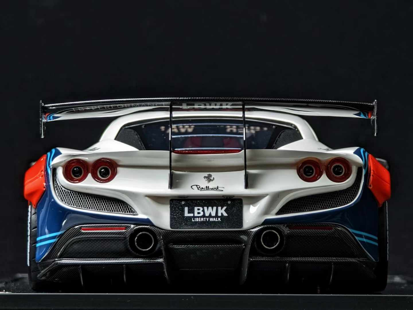 VIP Models F8 LBWK 1/18