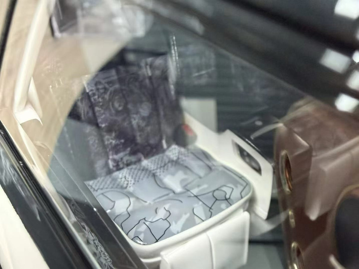 Henson & Heaven (HH Models) 1/18 Rolls-Royce Phantom Series II