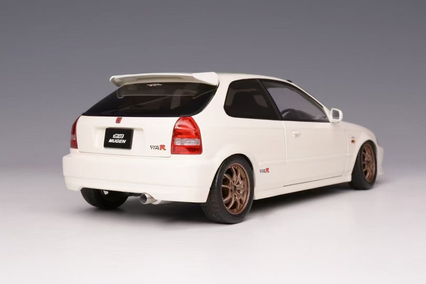 MotorHelix Honda EK9 exhibition version 1/18