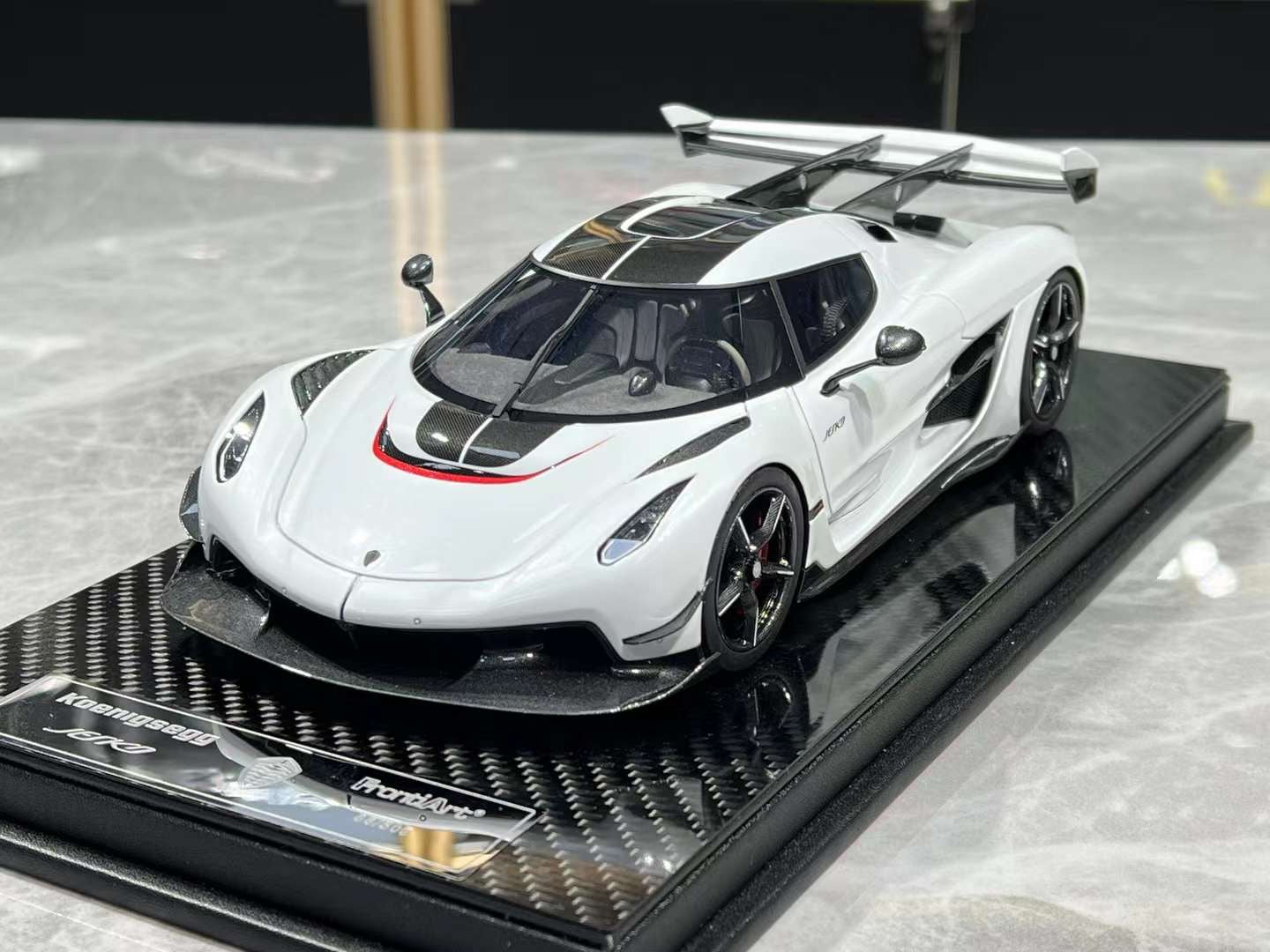 FrontiArt Koenigsegg Jesko 1/18