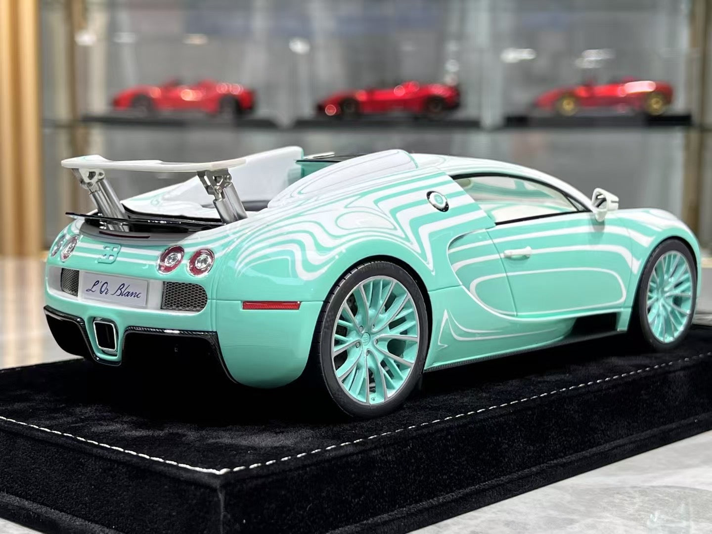 Henson & Heaven (HH) Bugatti Veyron 1/18