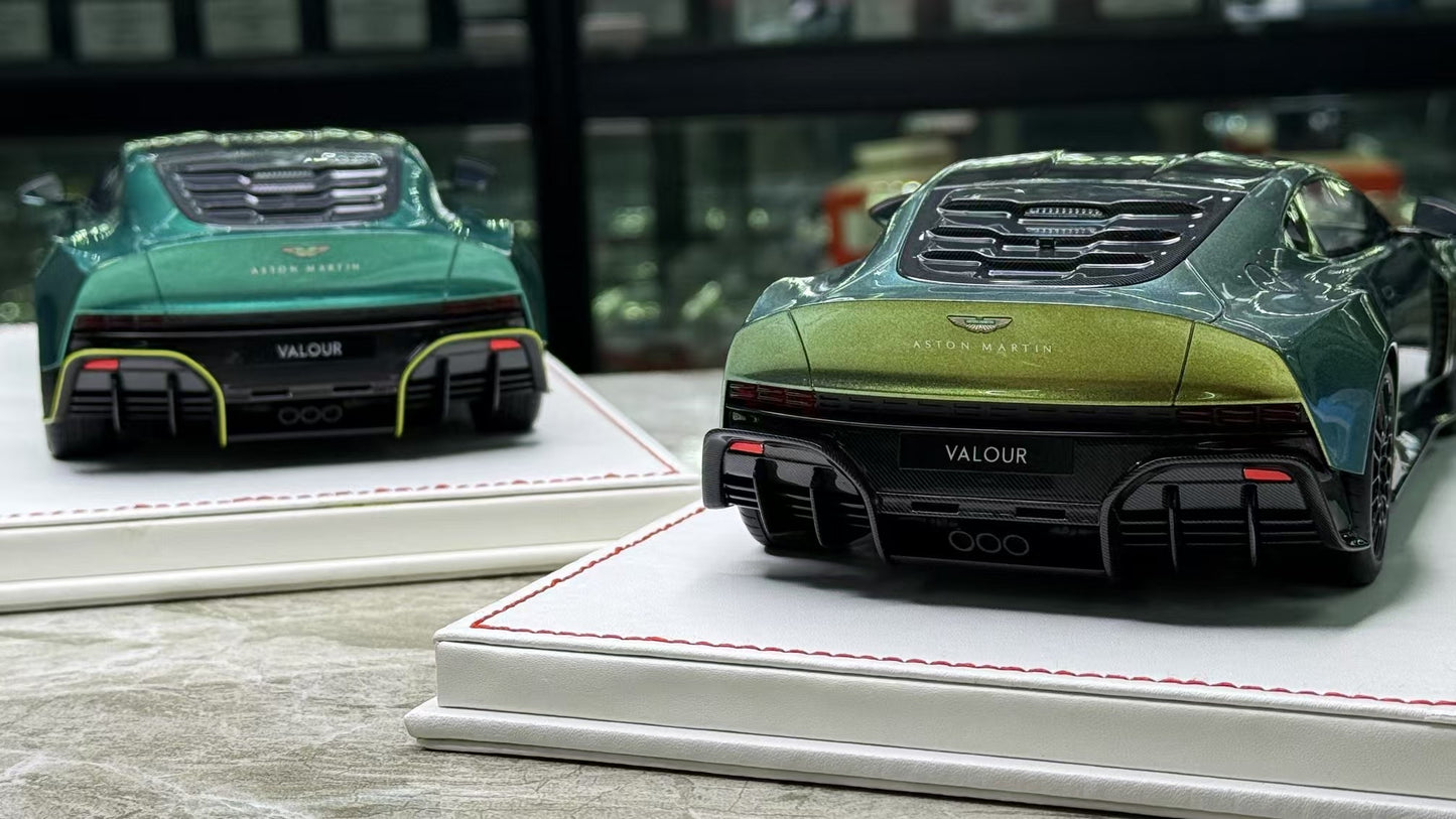 Runner Aston Valour 1/18