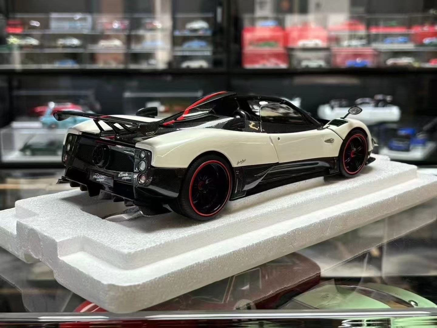 Almost Real Pagani Zonda Cinque Roadster 1/18