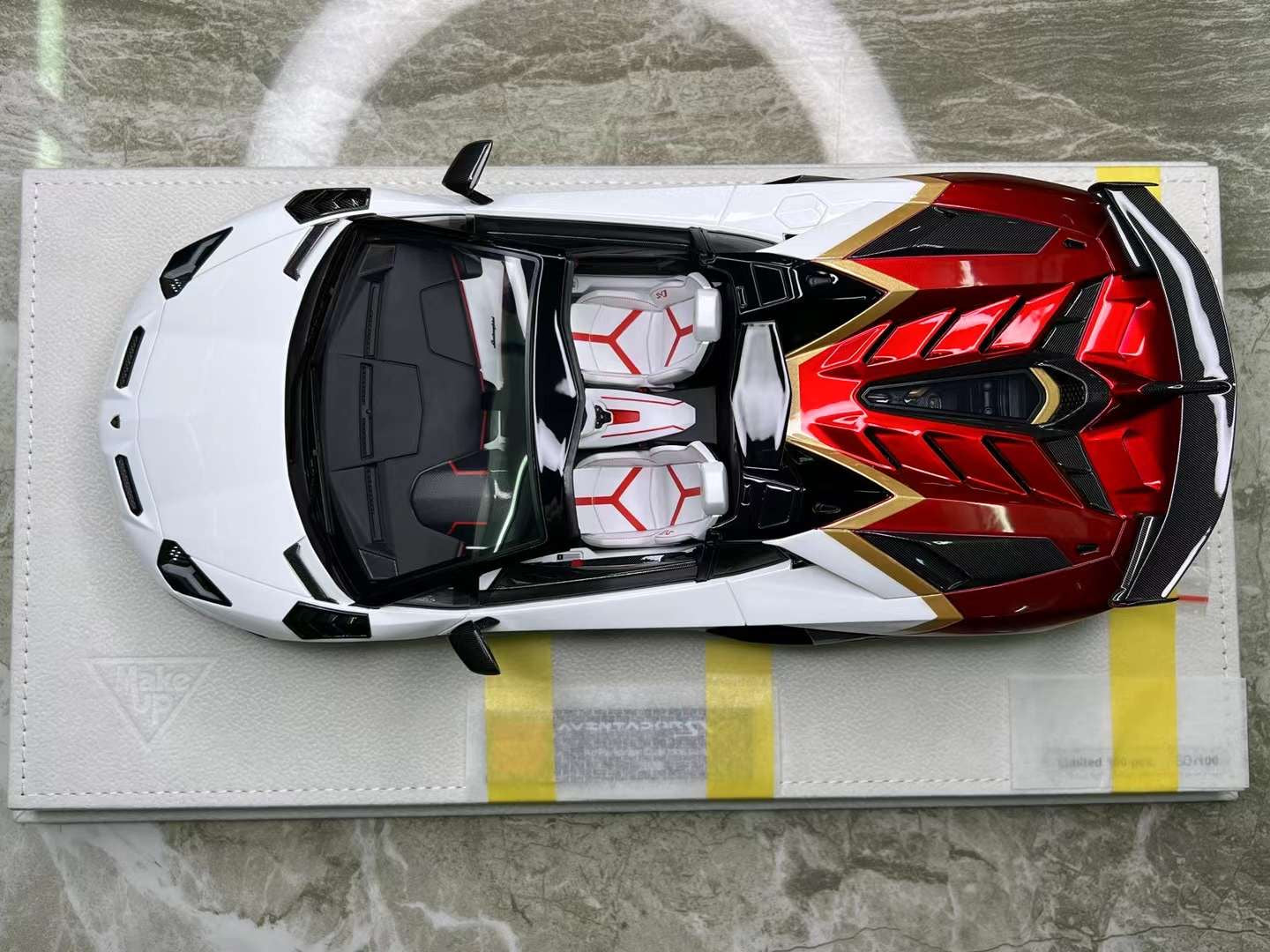 MakeUp 1/18 SVJ Roadster Ad Persona