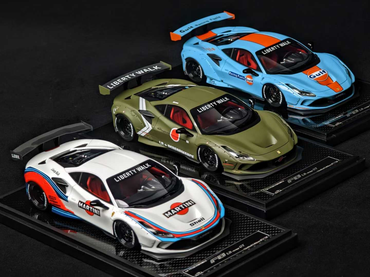 VIP Models F8 LBWK 1/18