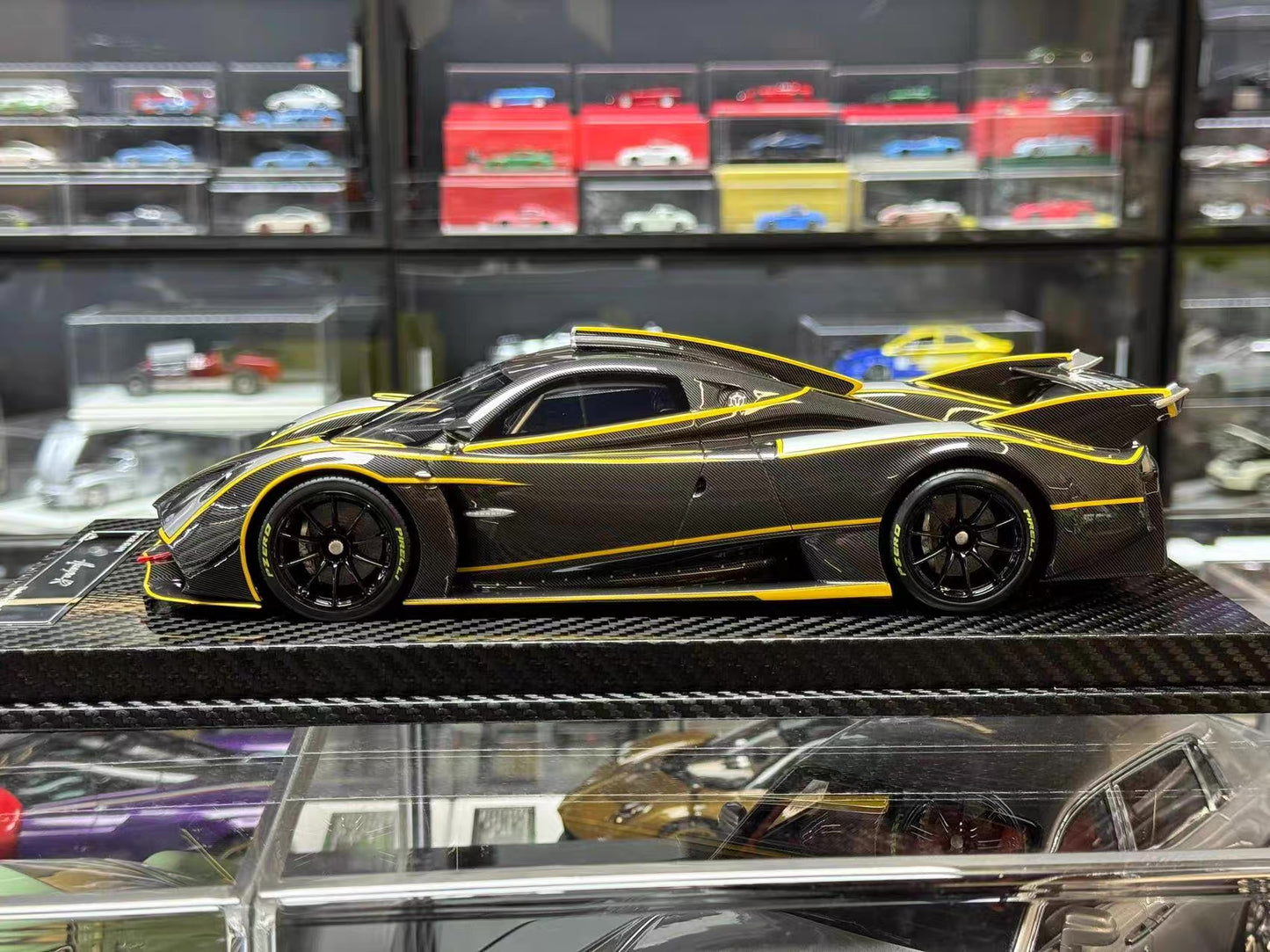 VIP Models Pagani Huayra R 1/18.