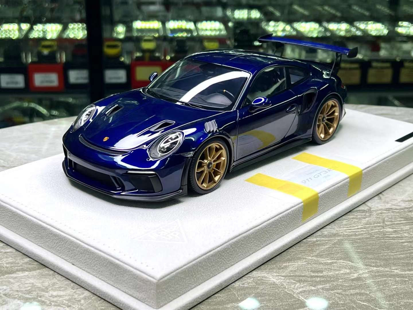MakeUp 1/18 Porsche 911 GT3RS